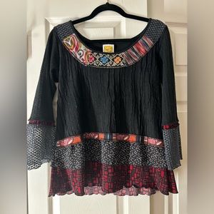 Hand Jive boutique tiered top 3/4 bell sleeves